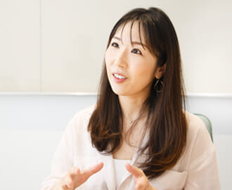 インターネット・アカデミーで学習後は勤務先でWebを任されて月給増収